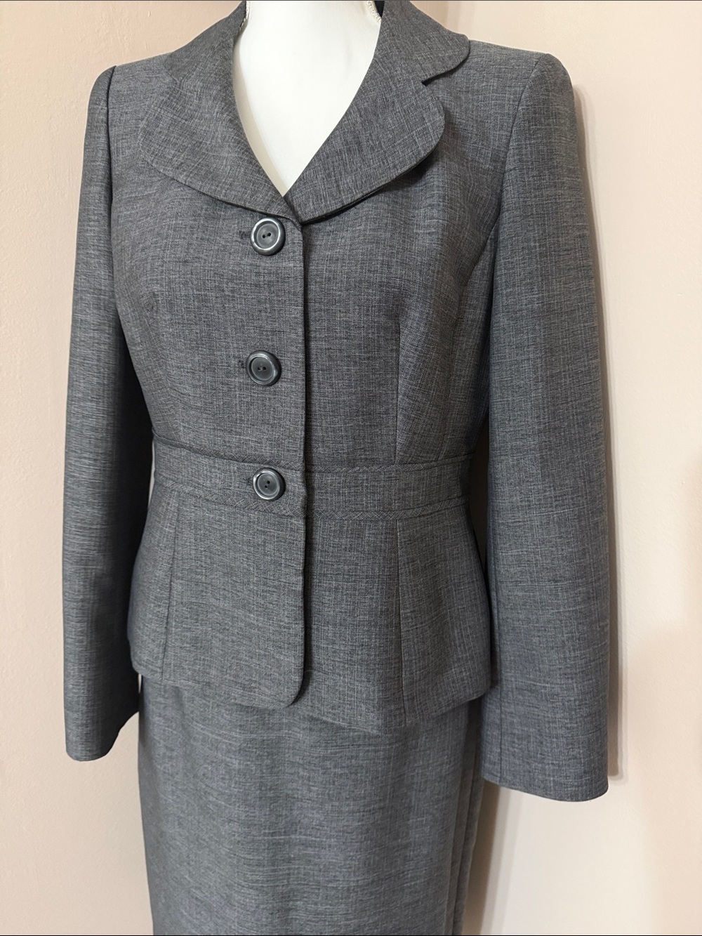 Evan Picone Classic Gray Women's Tailored Jacket Skirt Suit Set